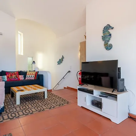 Ocean View 2 Bdr House With Patio By Lovelystay * Porches (Algarve)