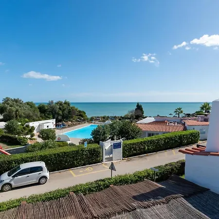 Ocean View 2 Bdr House With Patio By Lovelystay Porches (Algarve)