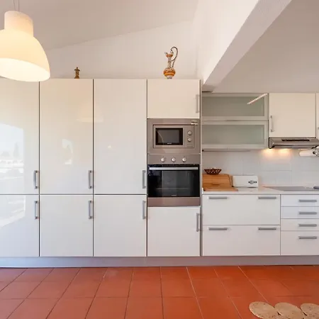 Ocean View 3 Bdr House With Patio By Lovelystay *