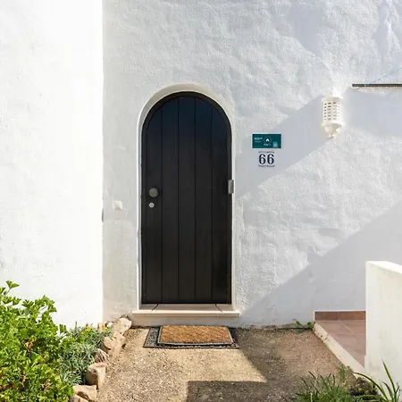 Holiday home Ocean View 2 Bdr House With Patio By Lovelystay *